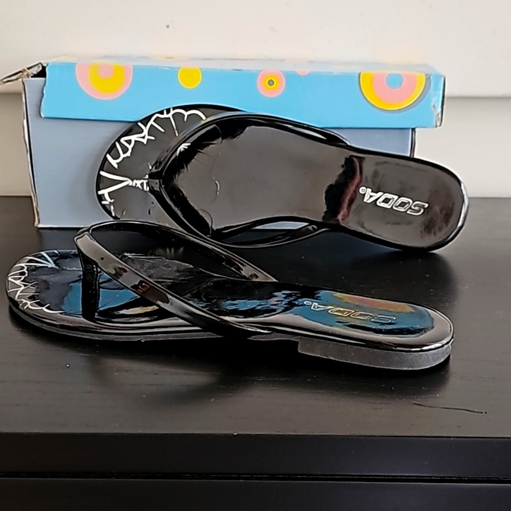 Black Patent Flip Flops